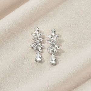 Olive & Piper Mini Valentina Earrings